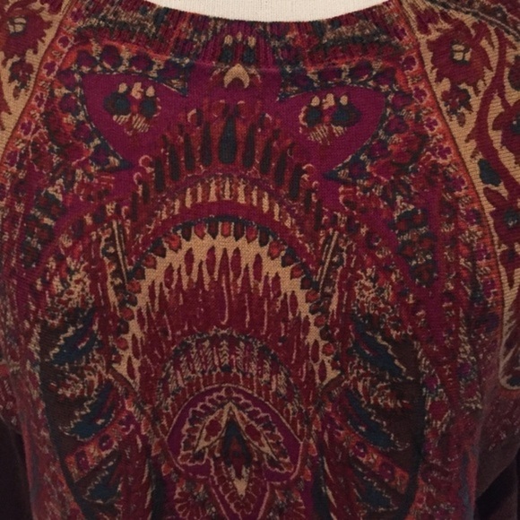 Chaps brand brown sweater with beautiful print - Picture 2 of 4